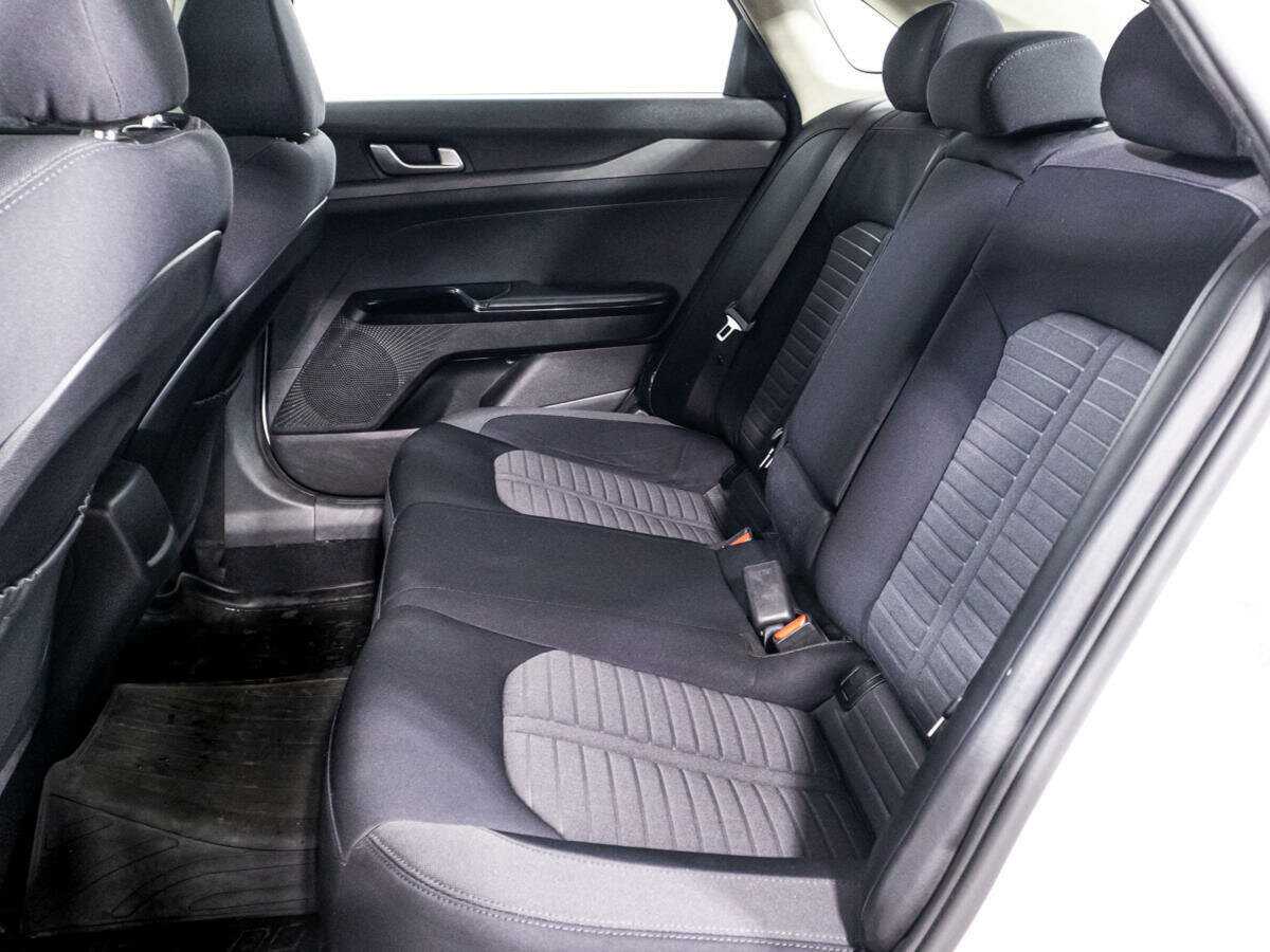 Kia K5 2021 года с пробегом. Фото: #9