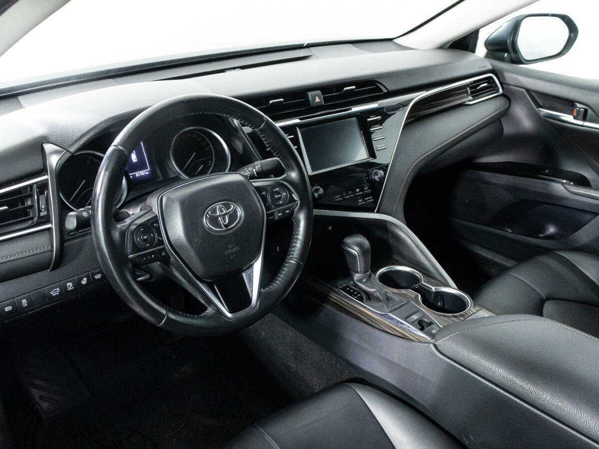 Toyota Camry 2021 года с пробегом. Фото: #10
