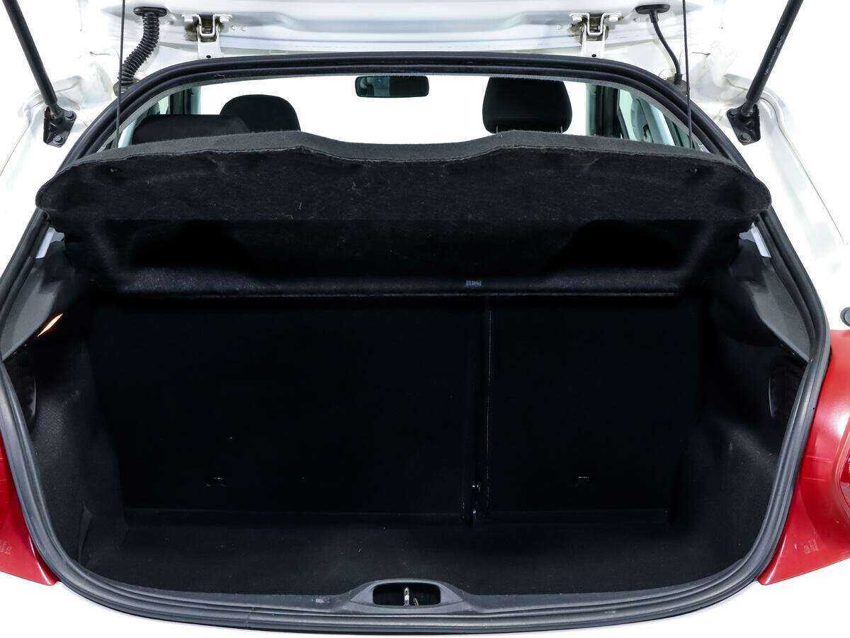 Peugeot 208 2013 года с пробегом. Фото: #15