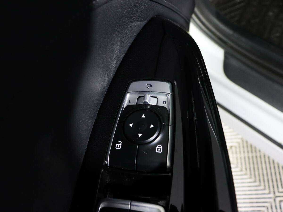 Kia K5 2021 года с пробегом. Фото: #16