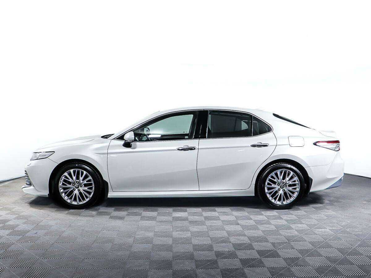 Toyota Camry 2020 года с пробегом. Фото: #5