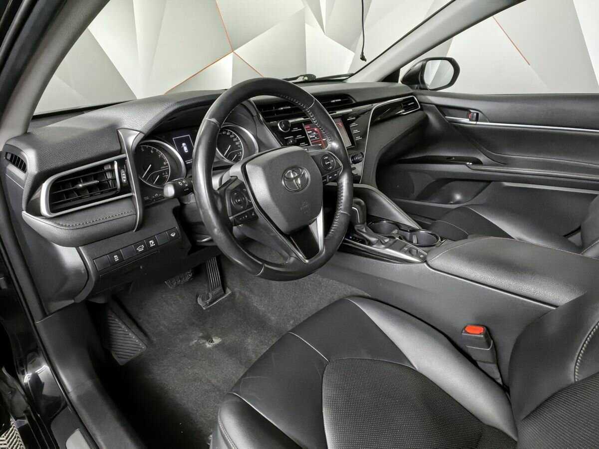 Toyota Camry 2019 года с пробегом. Фото: #13