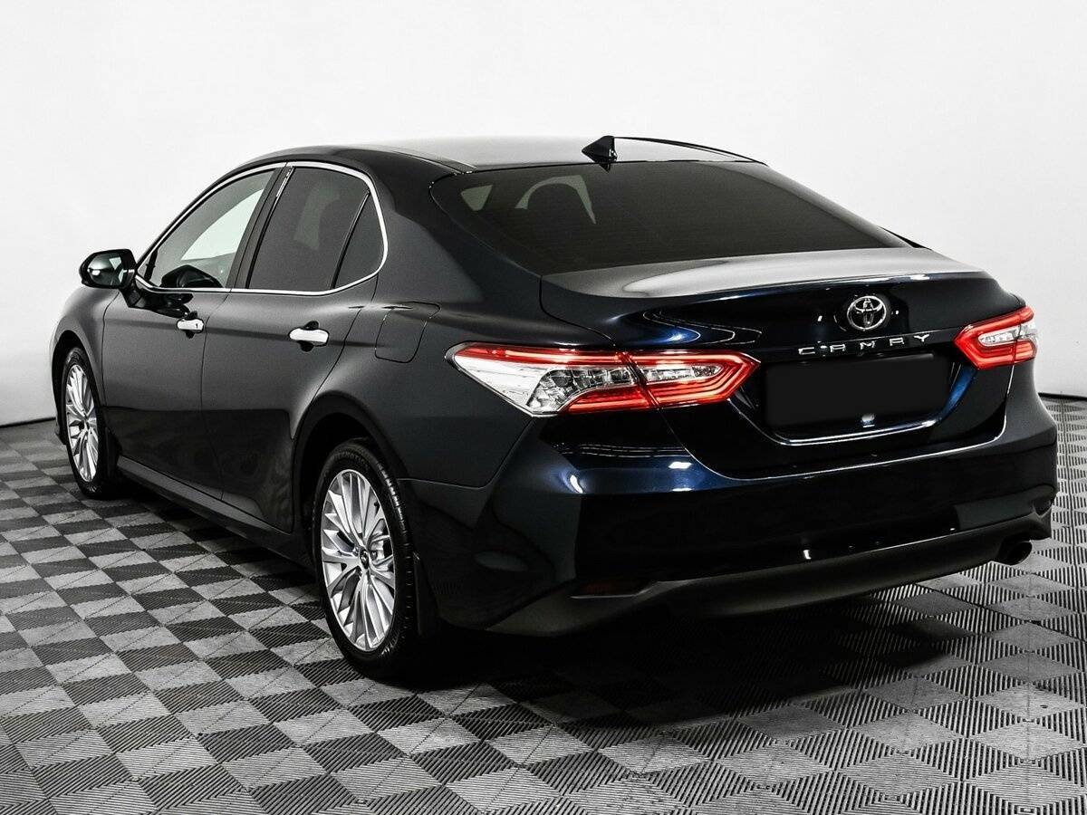 Toyota Camry 2019 года с пробегом. Фото: #6