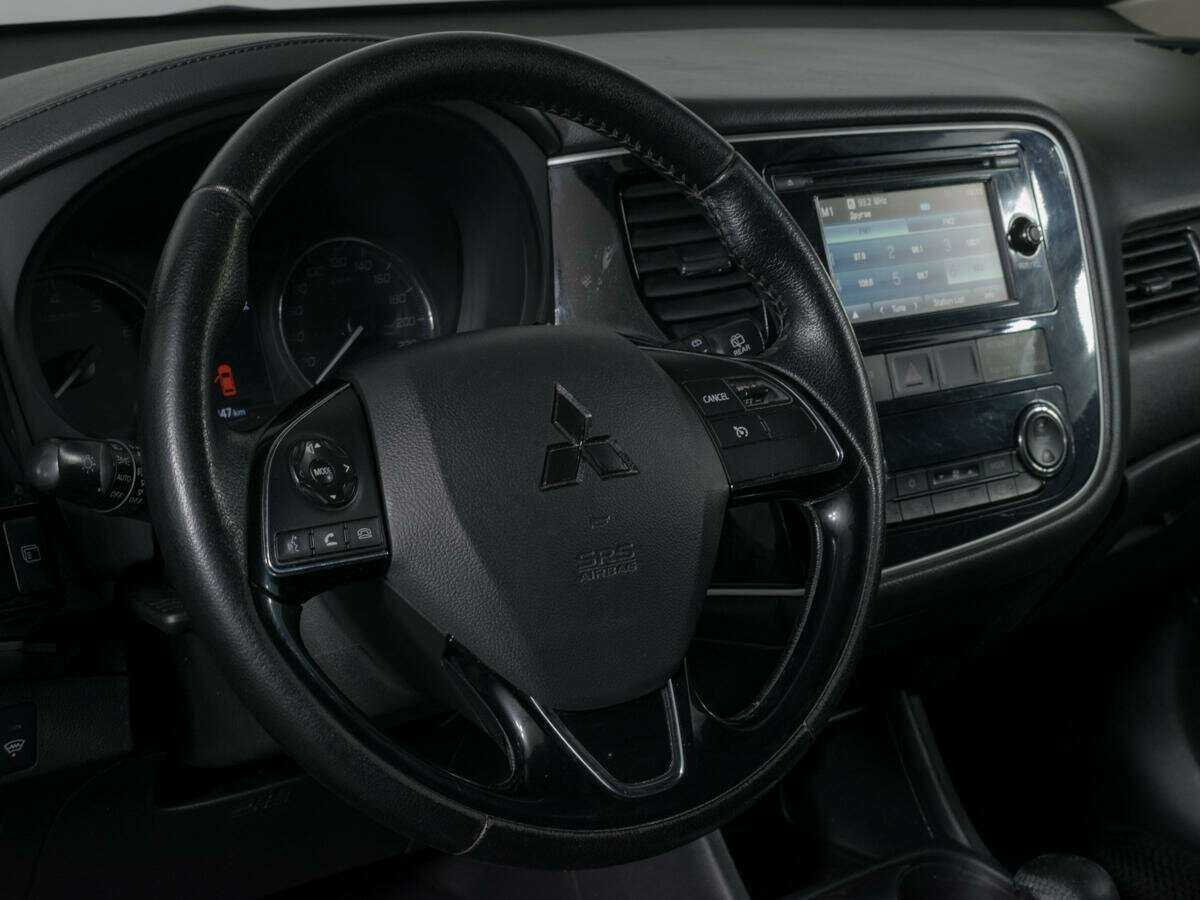 Mitsubishi Outlander 2016 года с пробегом. Фото: #10