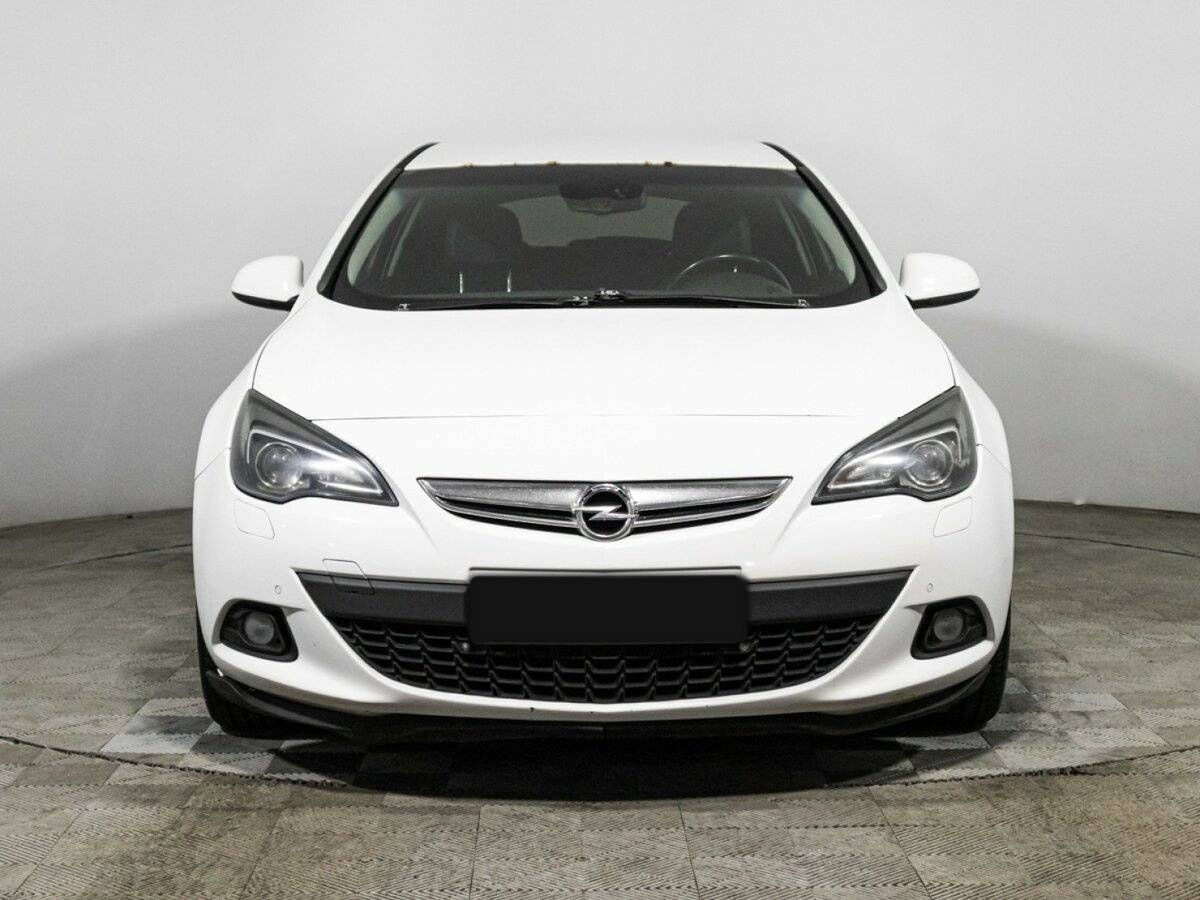 Opel Astra 2013 года с пробегом. Фото: #1