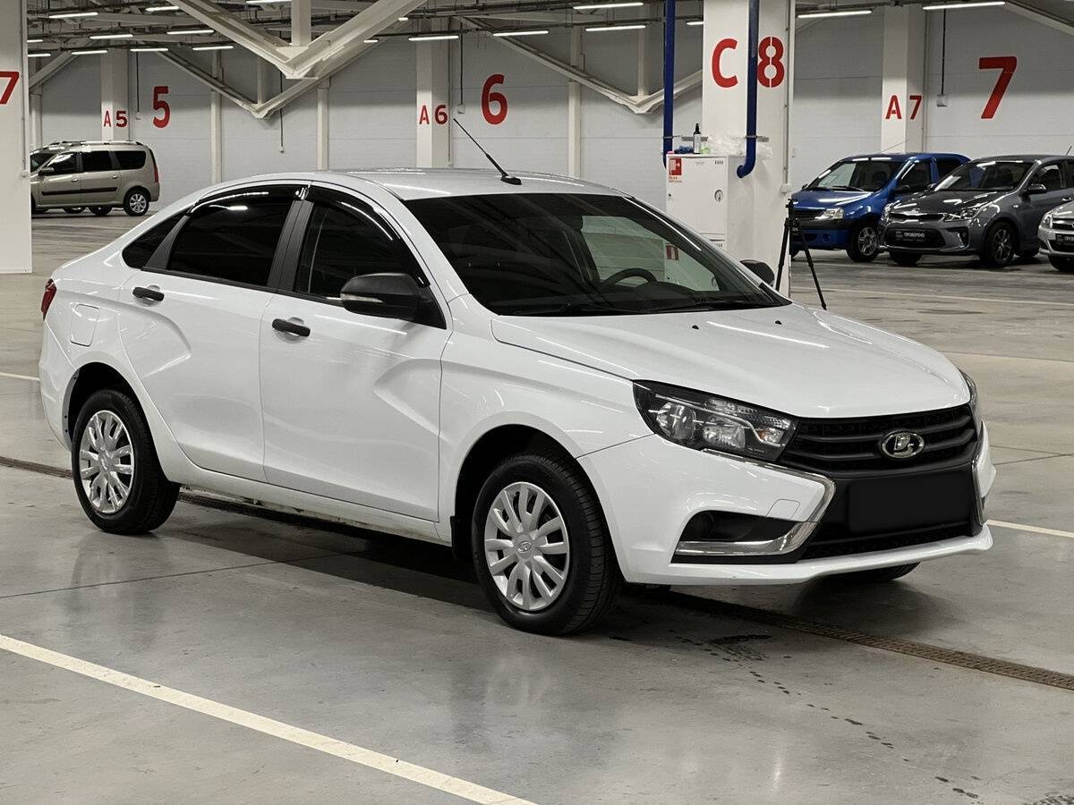 Lada (ВАЗ) Vesta 2018 года с пробегом. Фото: #2