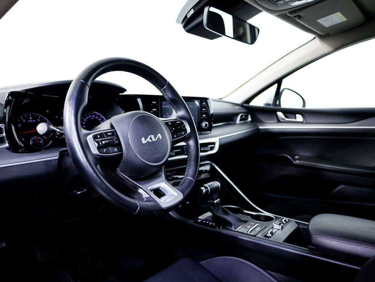 Kia K5 2022 года с пробегом. Фото: #9