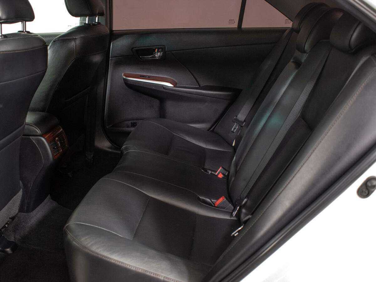Toyota Camry 2014 года с пробегом. Фото: #9