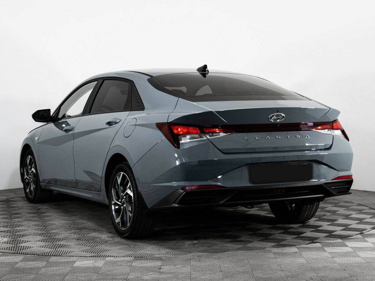 Hyundai Elantra 2021 года с пробегом. Фото: #7