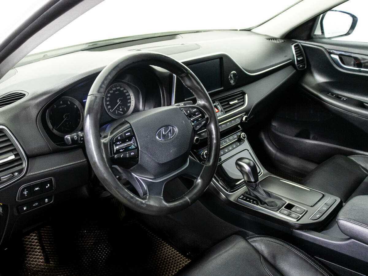 Hyundai Grandeur 2018 года с пробегом. Фото: #10