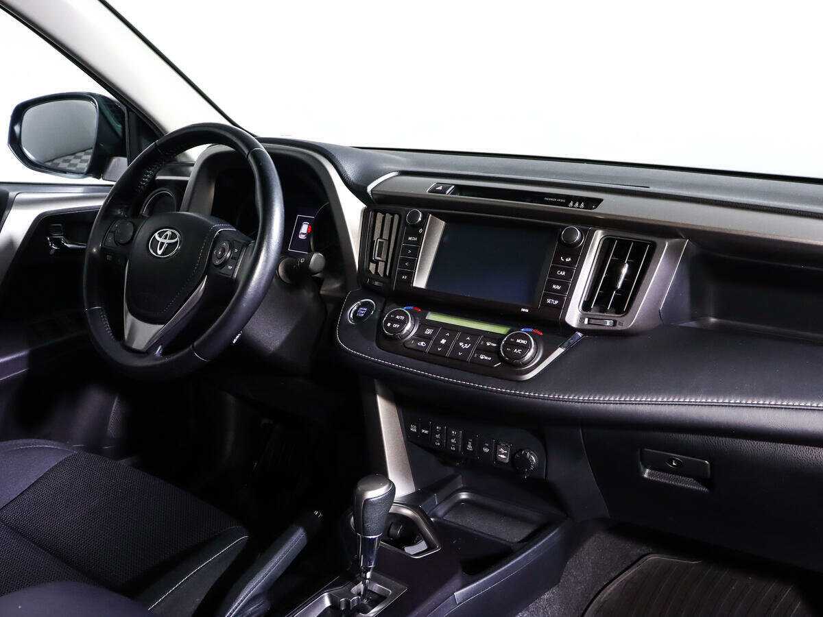 Toyota RAV4 2019 года с пробегом. Фото: #8