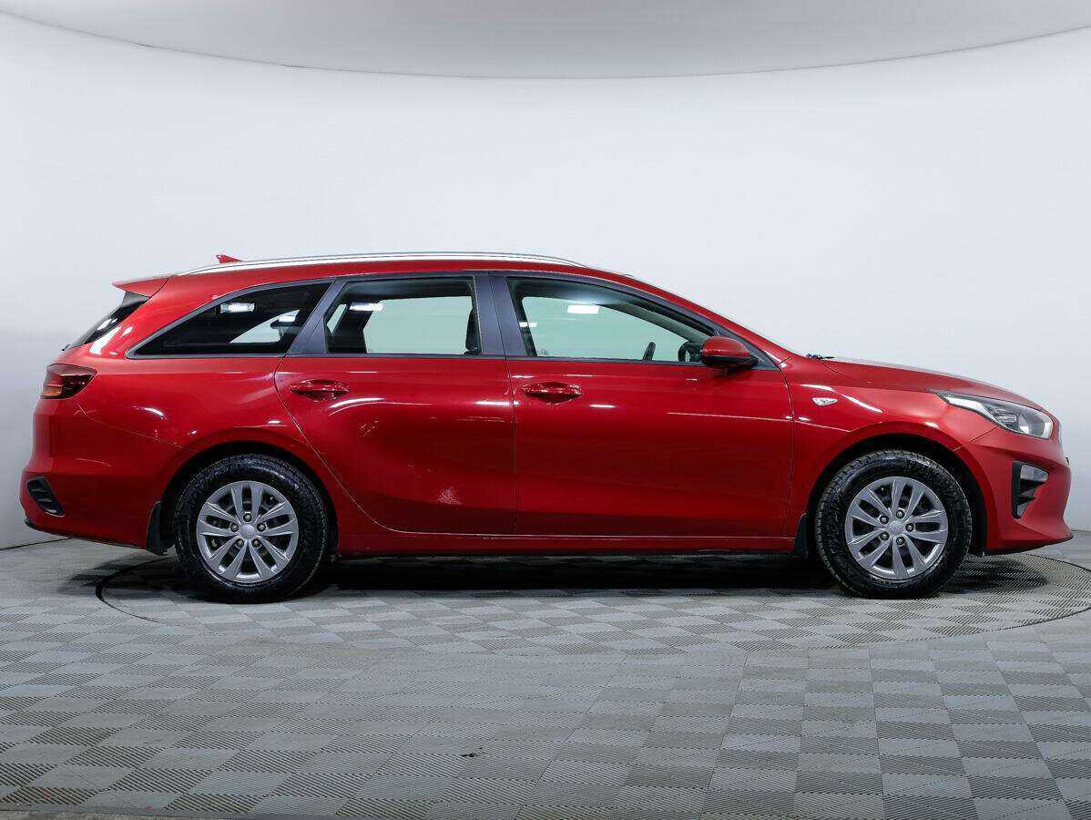Kia Ceed 2019 года с пробегом. Фото: #2