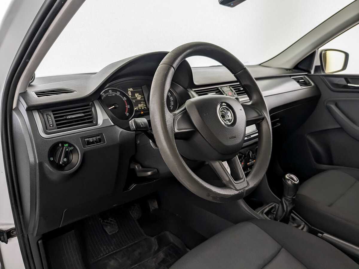 Skoda Rapid 2019 года с пробегом. Фото: #15