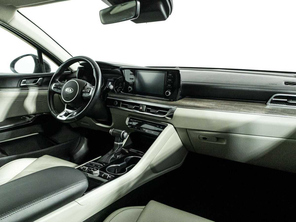 Kia K5 2021 года с пробегом. Фото: #8