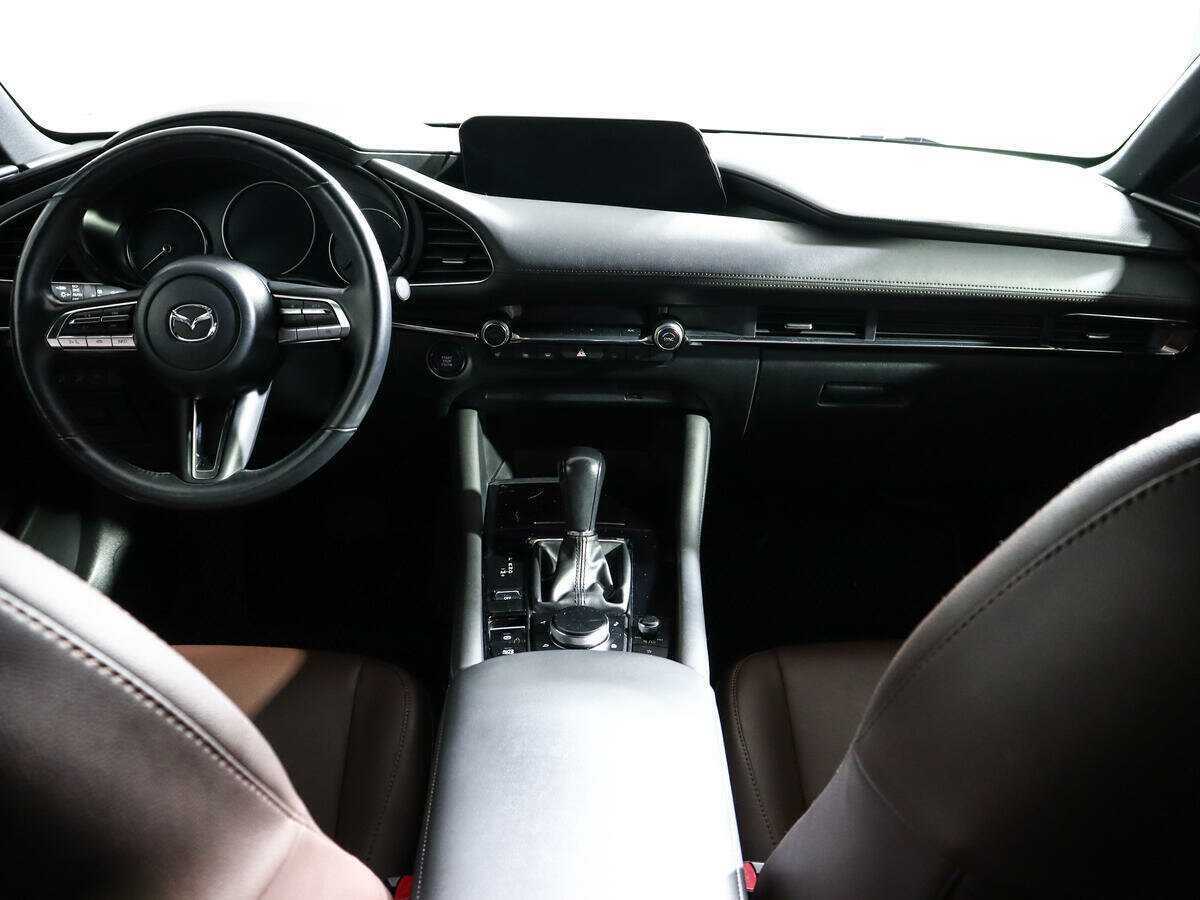 Mazda 3 2019 года с пробегом. Фото: #11