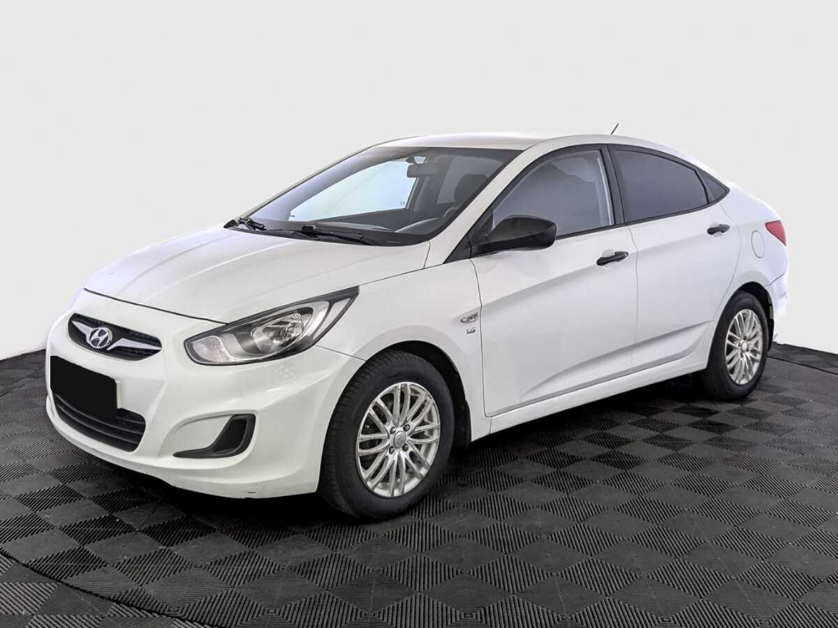 Hyundai Solaris 2014 года с пробегом. Посмотреть фото