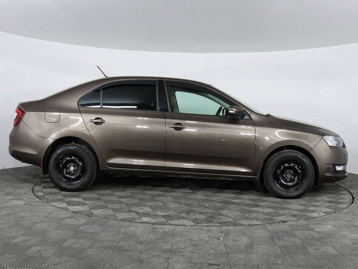 Skoda Rapid 2019 года с пробегом. Фото: #3