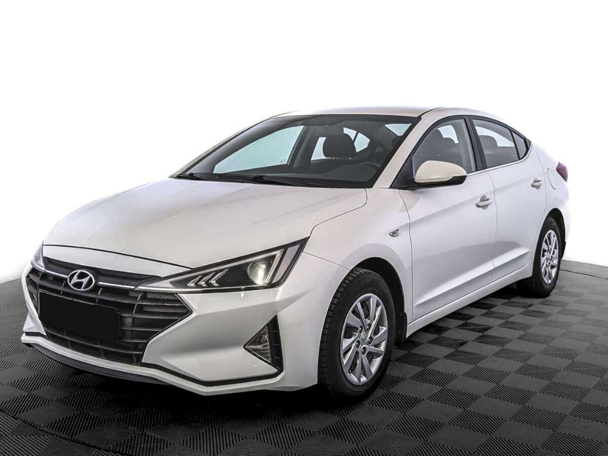 Hyundai Elantra 2020 года с пробегом. Посмотреть фото