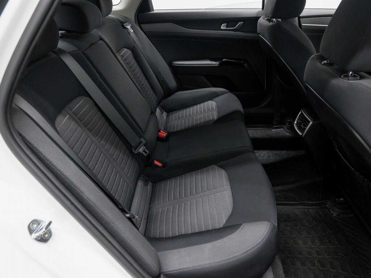 Kia K5 2022 года с пробегом. Фото: #8