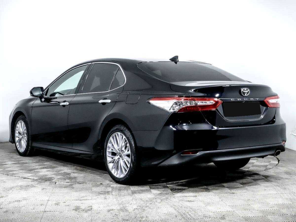 Toyota Camry 2019 года с пробегом. Фото: #5