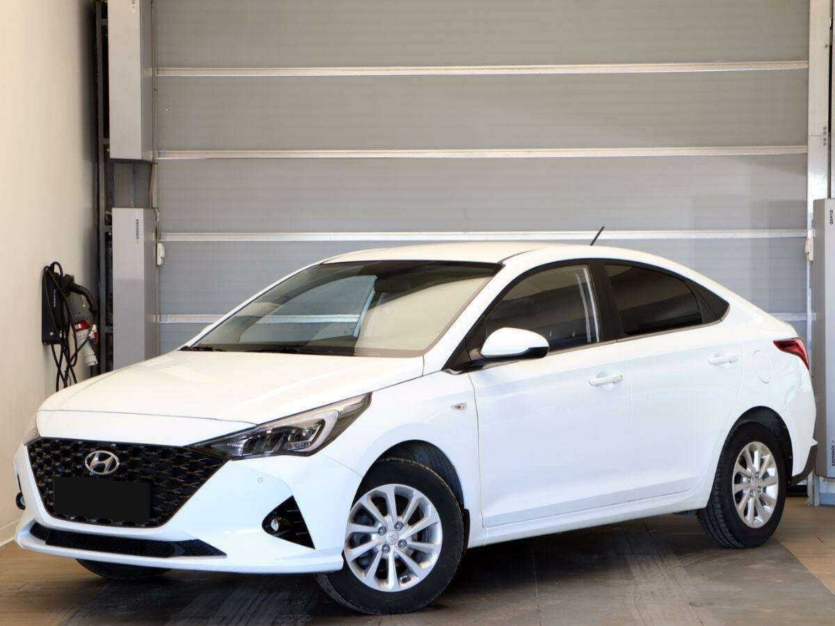 Hyundai Solaris 2020 года с пробегом. Посмотреть фото