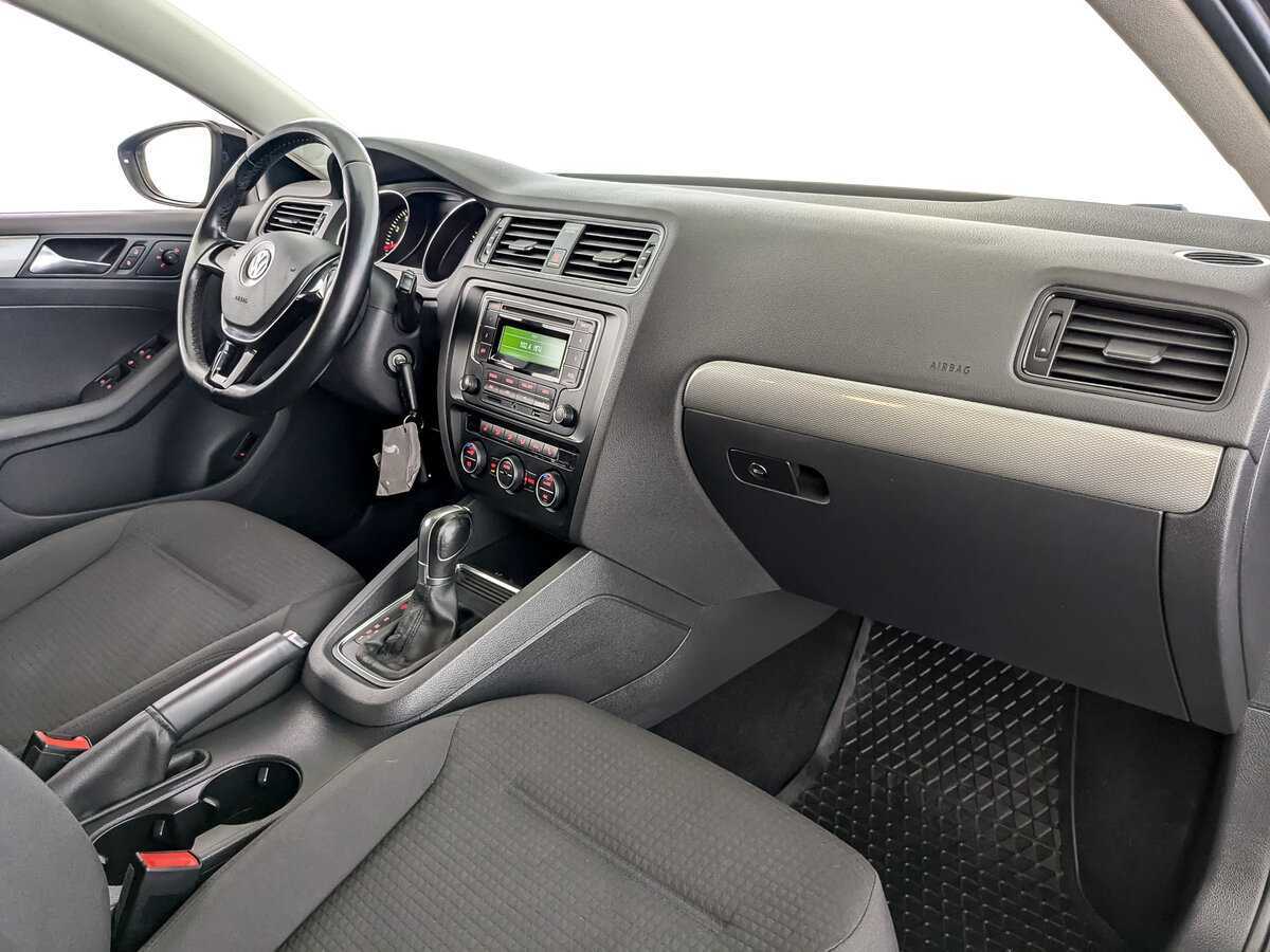 Volkswagen Jetta 2015 года с пробегом. Фото: #8