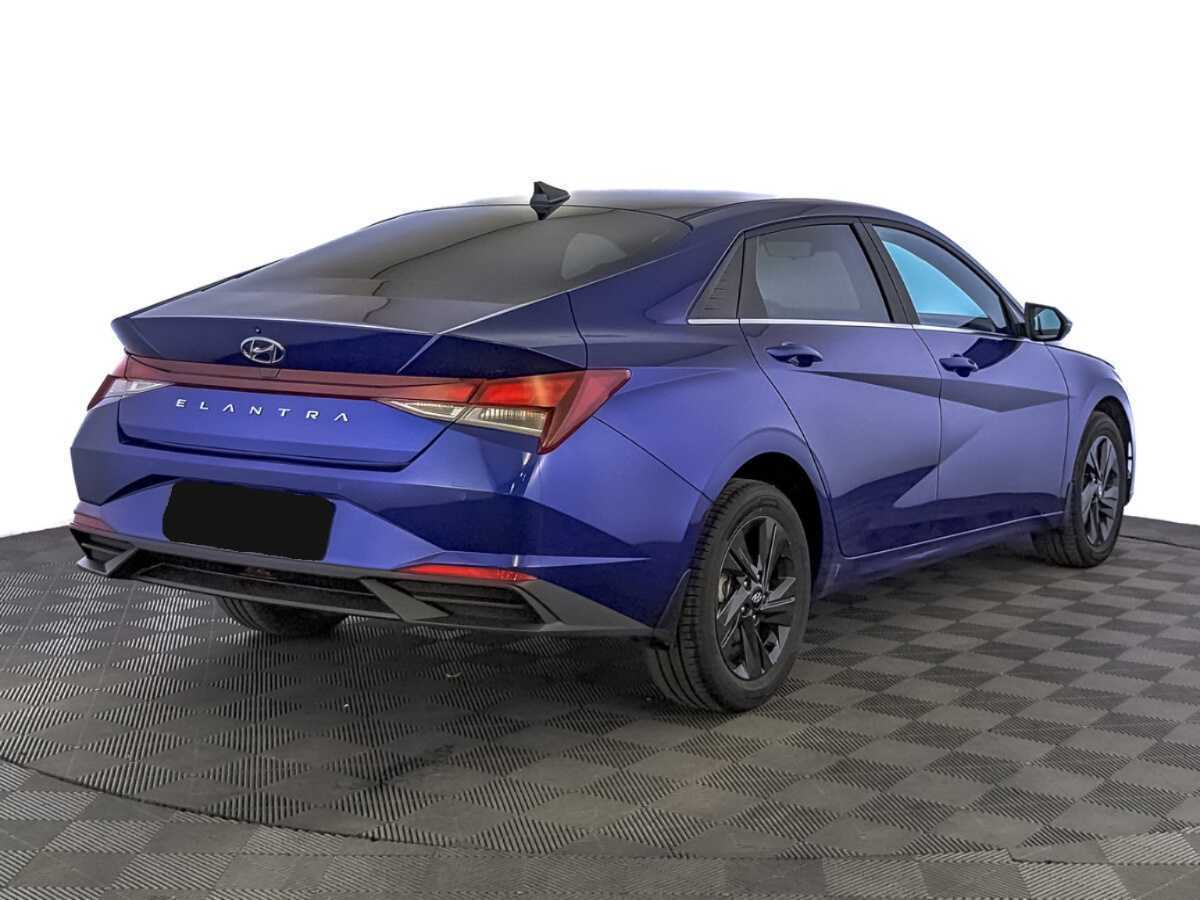 Hyundai Elantra 2021 года с пробегом. Фото: #4