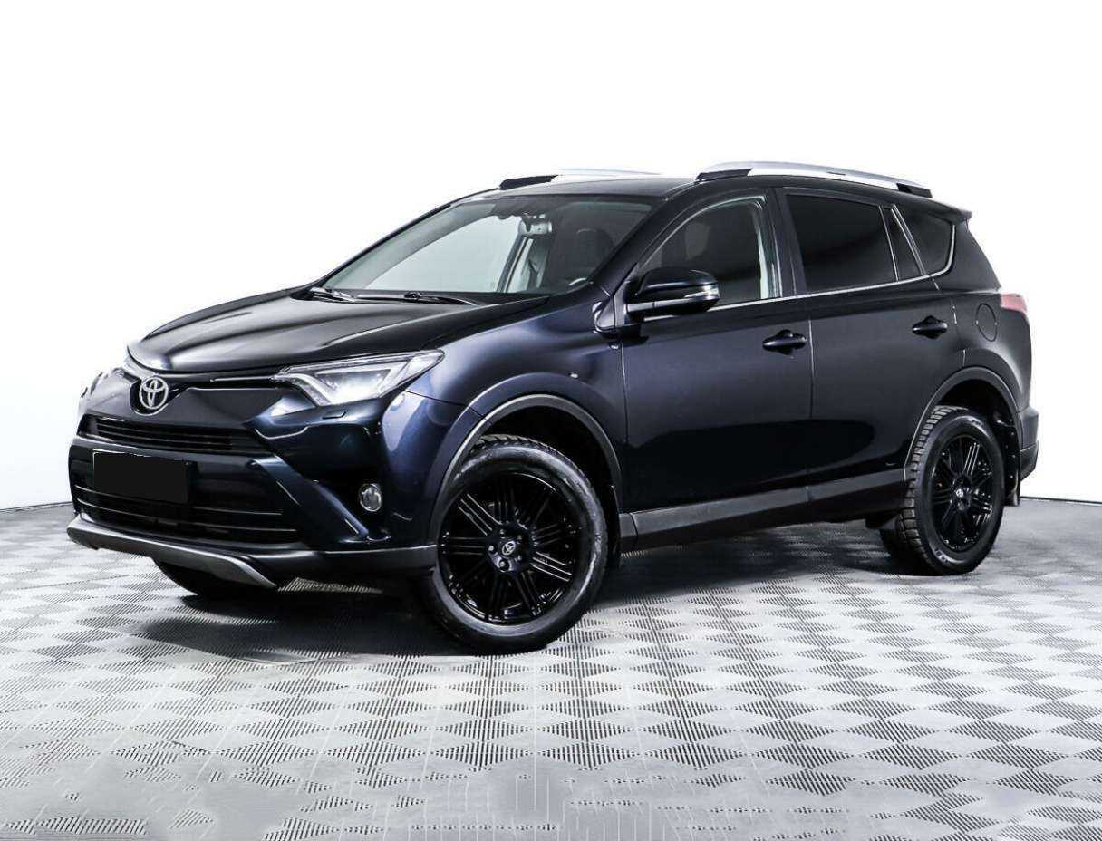 Toyota RAV4 2017 года с пробегом. Посмотреть фото