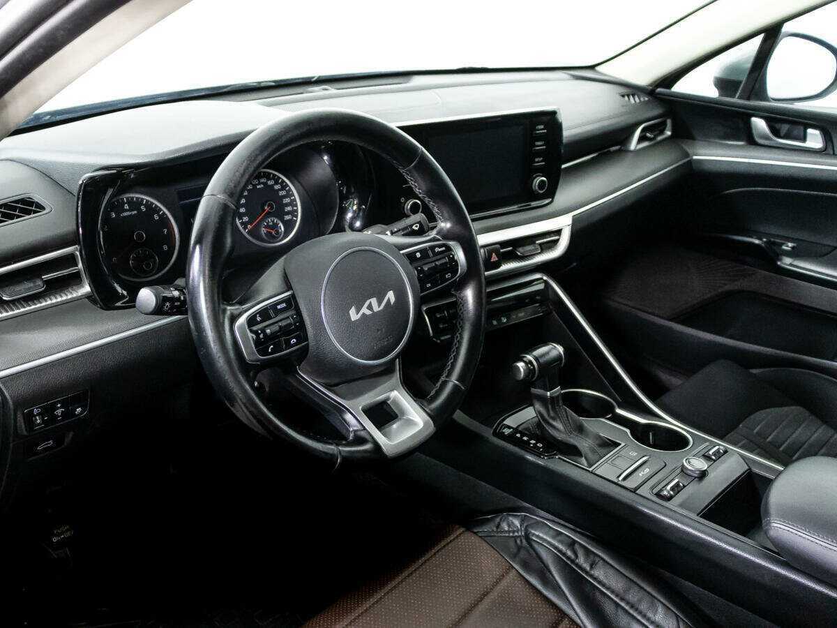 Kia K5 2021 года с пробегом. Фото: #10