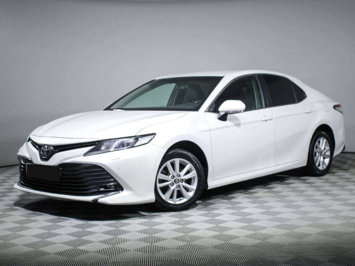 Toyota Camry 2020 года с пробегом. Посмотреть фото
