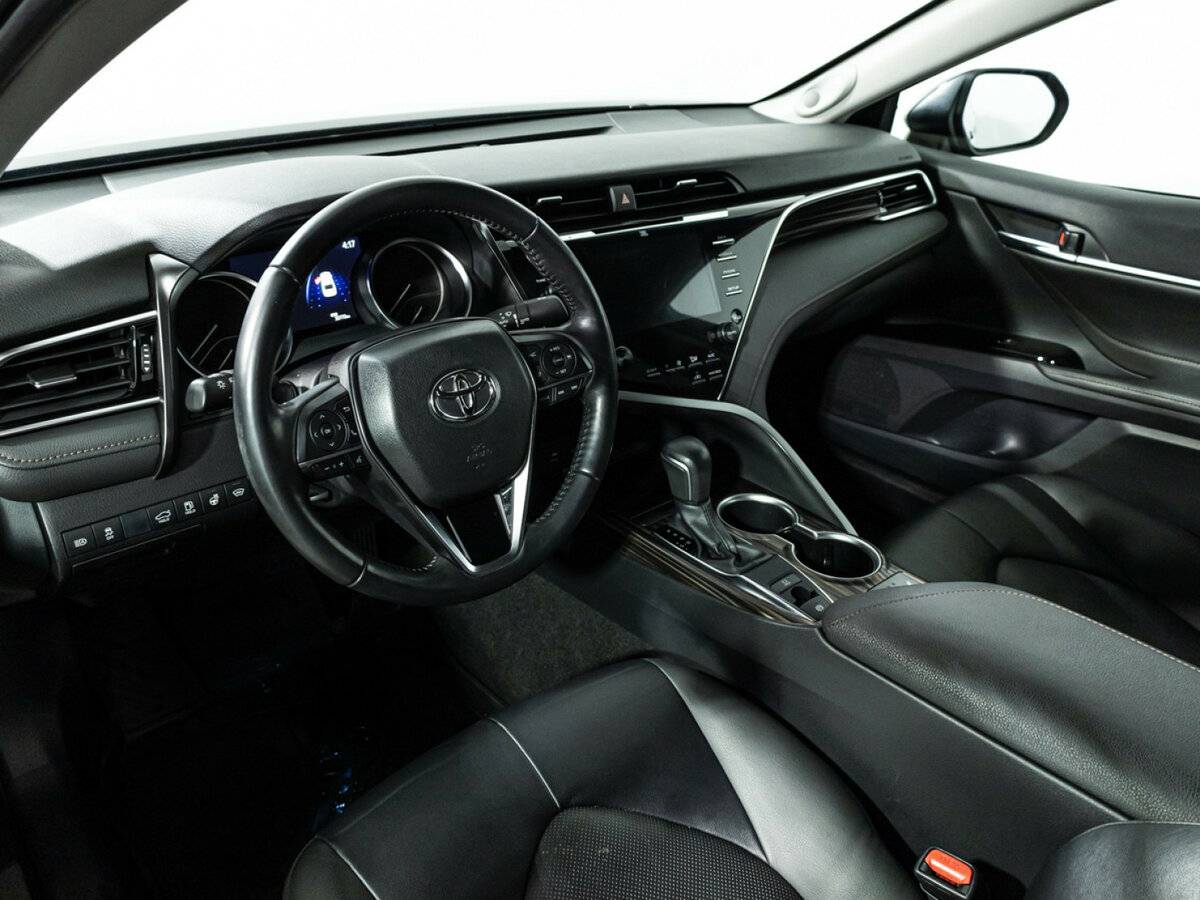 Toyota Camry 2020 года с пробегом. Фото: #8