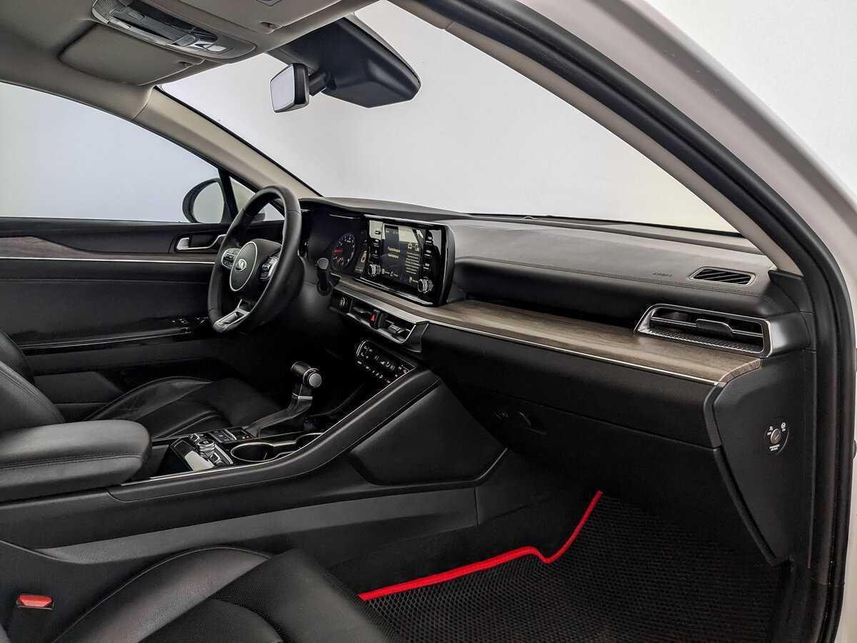 Kia K5 2020 года с пробегом. Фото: #10