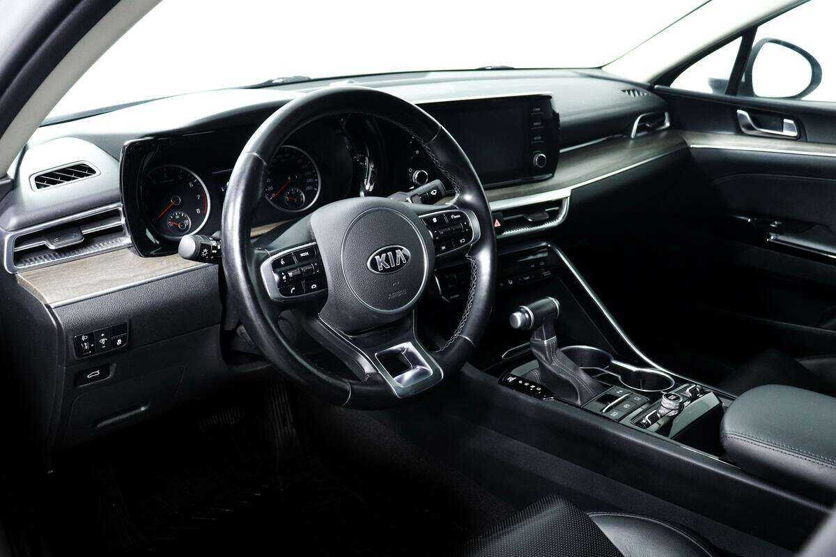 Kia K5 2020 года с пробегом. Фото: #12