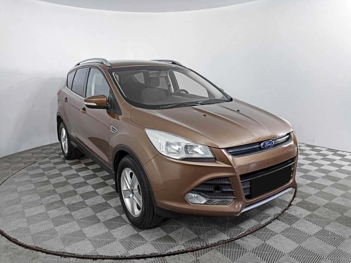 Ford Kuga 2013 года с пробегом. Фото: #2