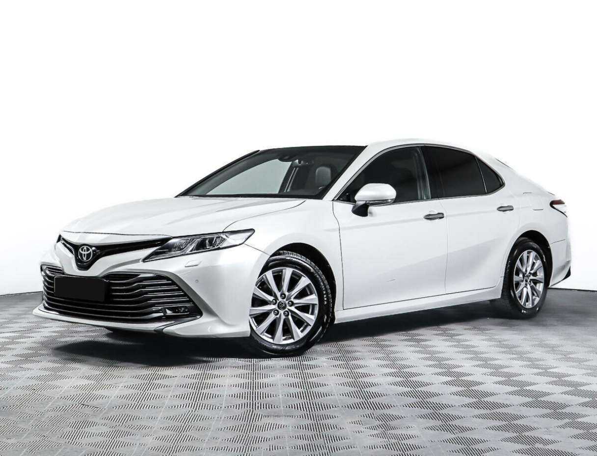 Toyota Camry 2018 года с пробегом. Посмотреть фото