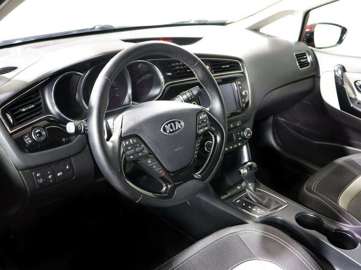 Kia Ceed 2018 года с пробегом. Фото: #13