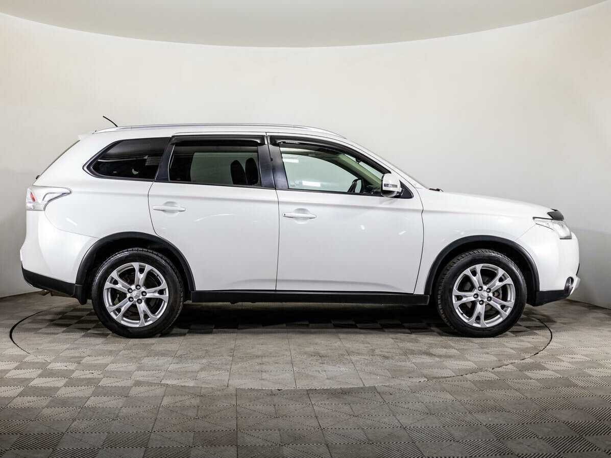 Mitsubishi Outlander 2014 года с пробегом. Фото: #3