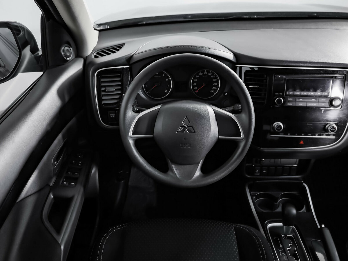 Mitsubishi Outlander 2020 года с пробегом. Фото: #9