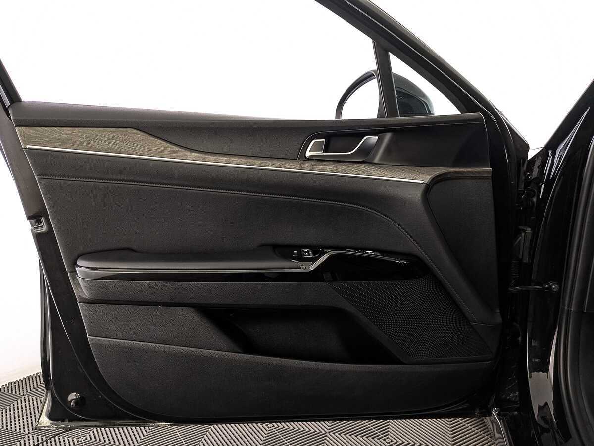 Kia K5 2022 года с пробегом. Фото: #18