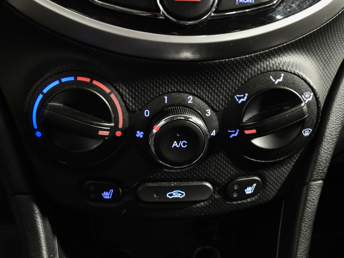 Hyundai Solaris 2012 года с пробегом. Фото: #16