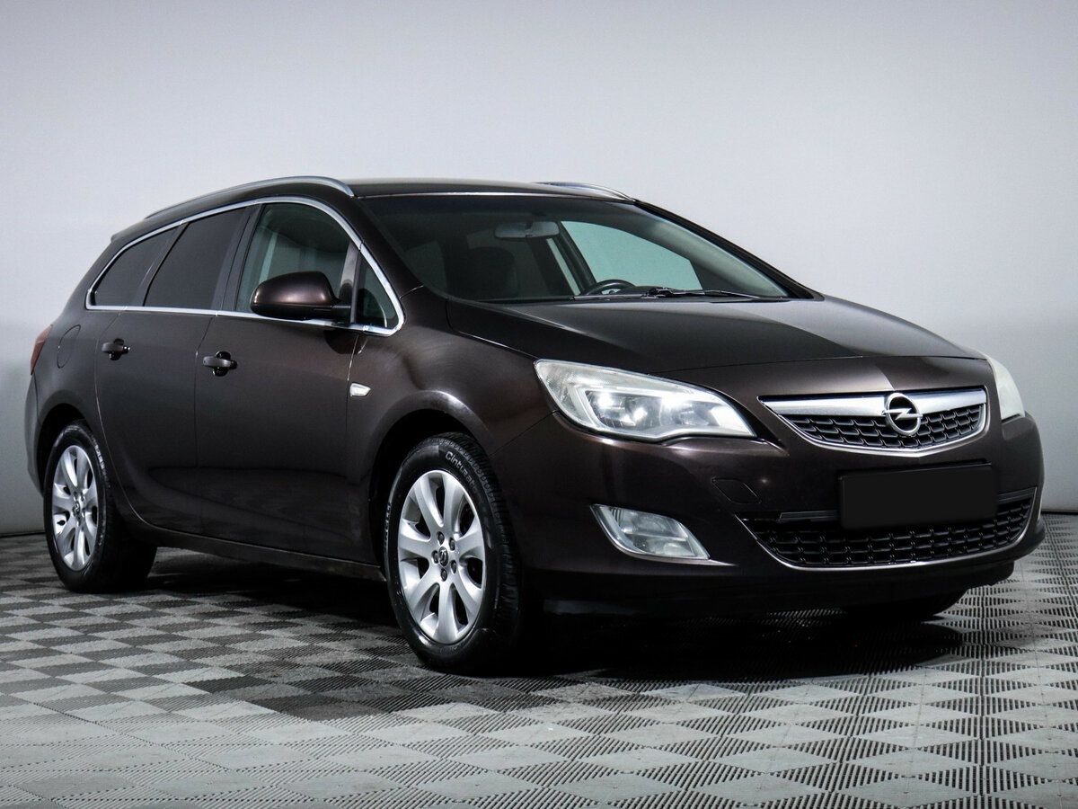 Opel Astra 2012 года с пробегом. Фото: #2