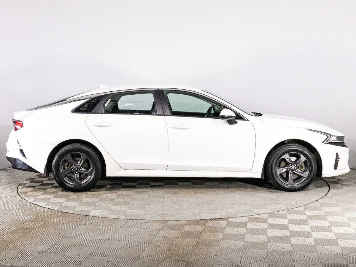 Kia K5 2021 года с пробегом. Фото: #3