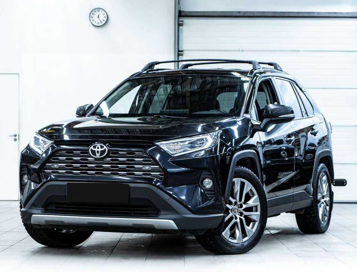 Toyota RAV4 2020 года с пробегом. Посмотреть фото