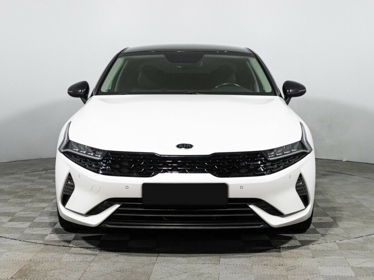 Kia K5 2021 года с пробегом. Фото: #1