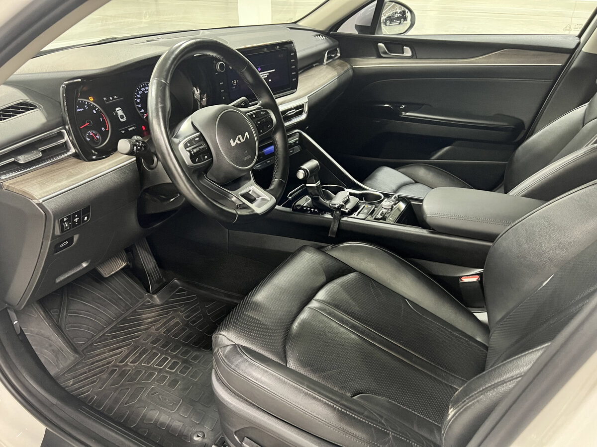 Kia K5 2022 года с пробегом. Фото: #15