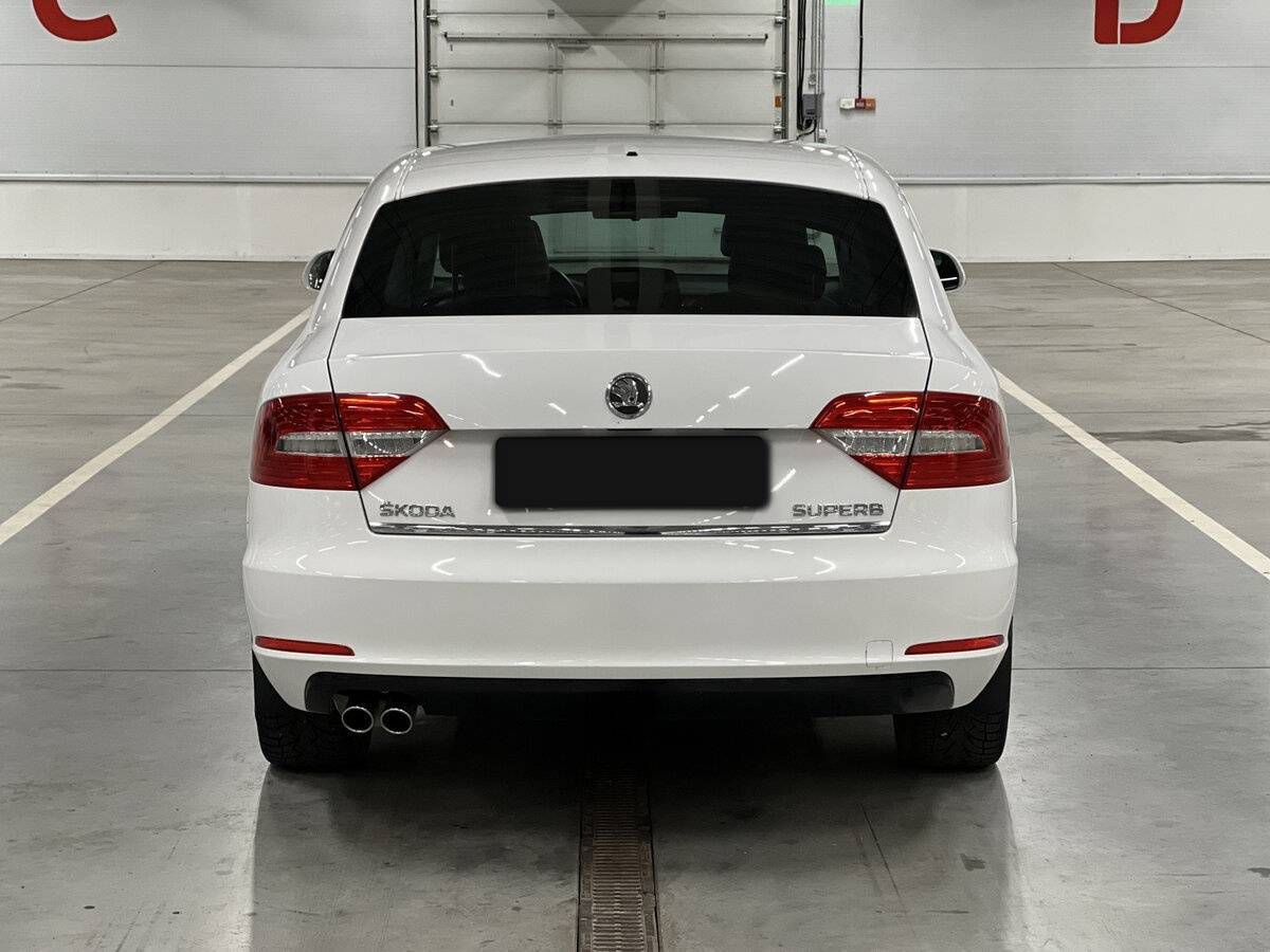 Skoda Superb 2014 года с пробегом. Фото: #5