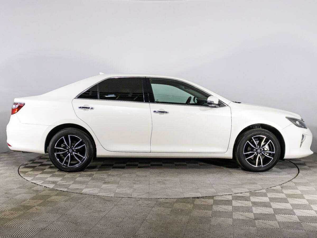 Toyota Camry 2017 года с пробегом. Фото: #3