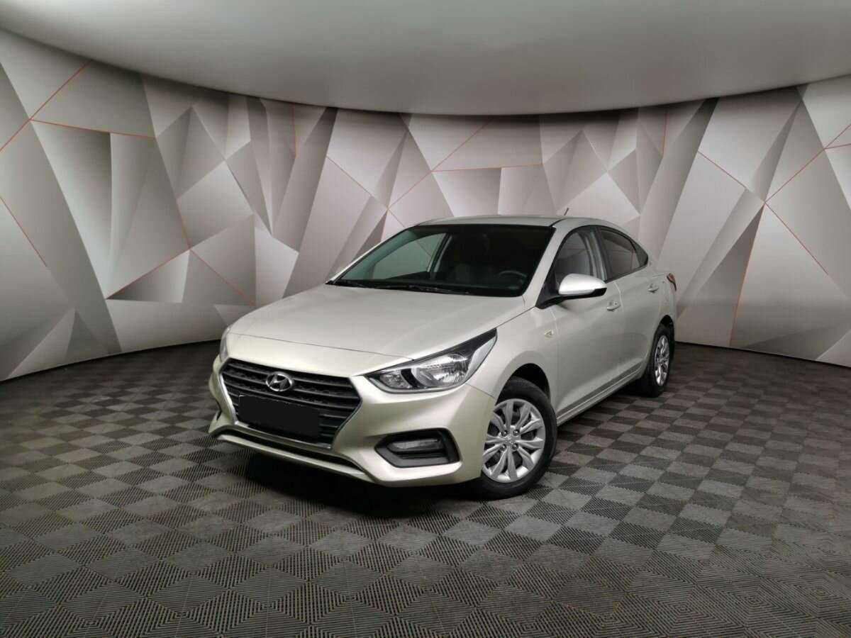 Hyundai Solaris 2017 года с пробегом. Посмотреть фото