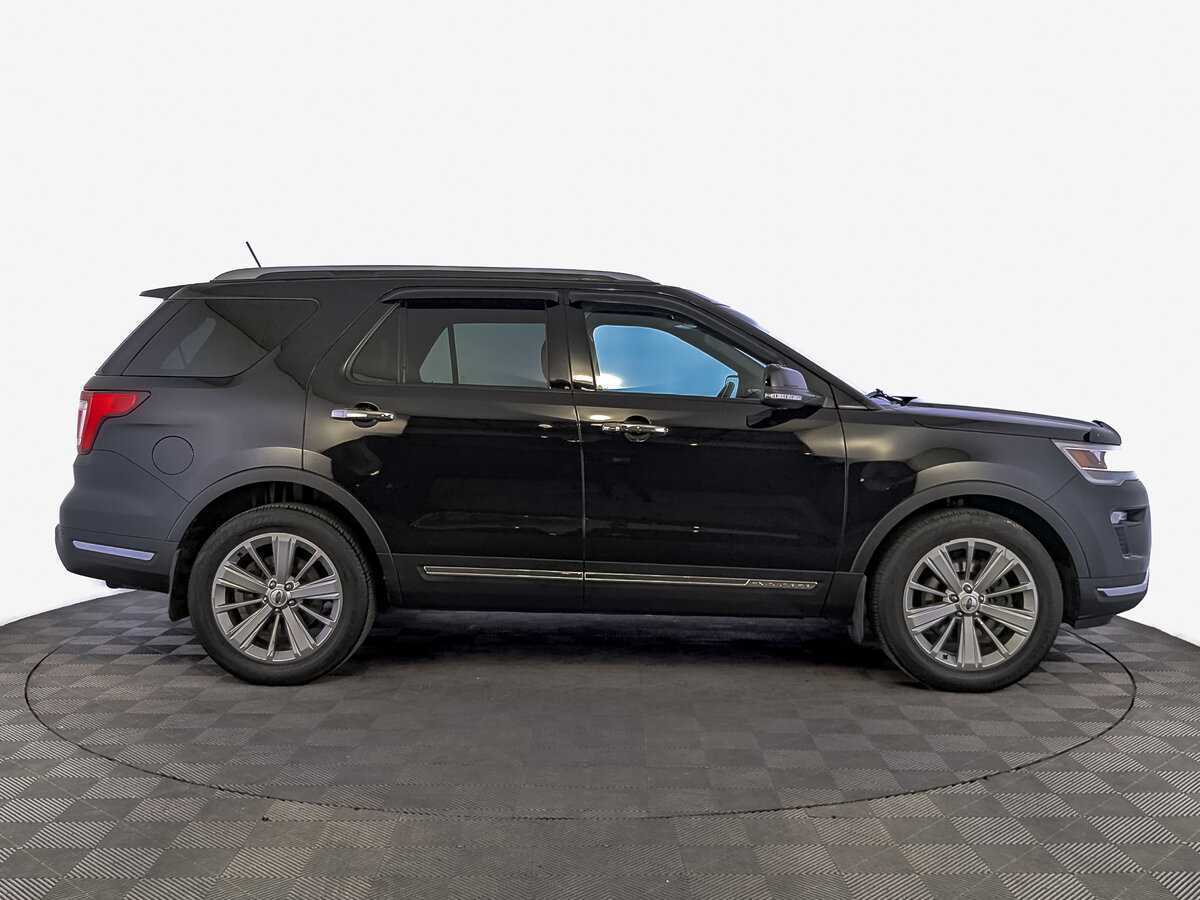 Ford Explorer 2018 года с пробегом. Фото: #3