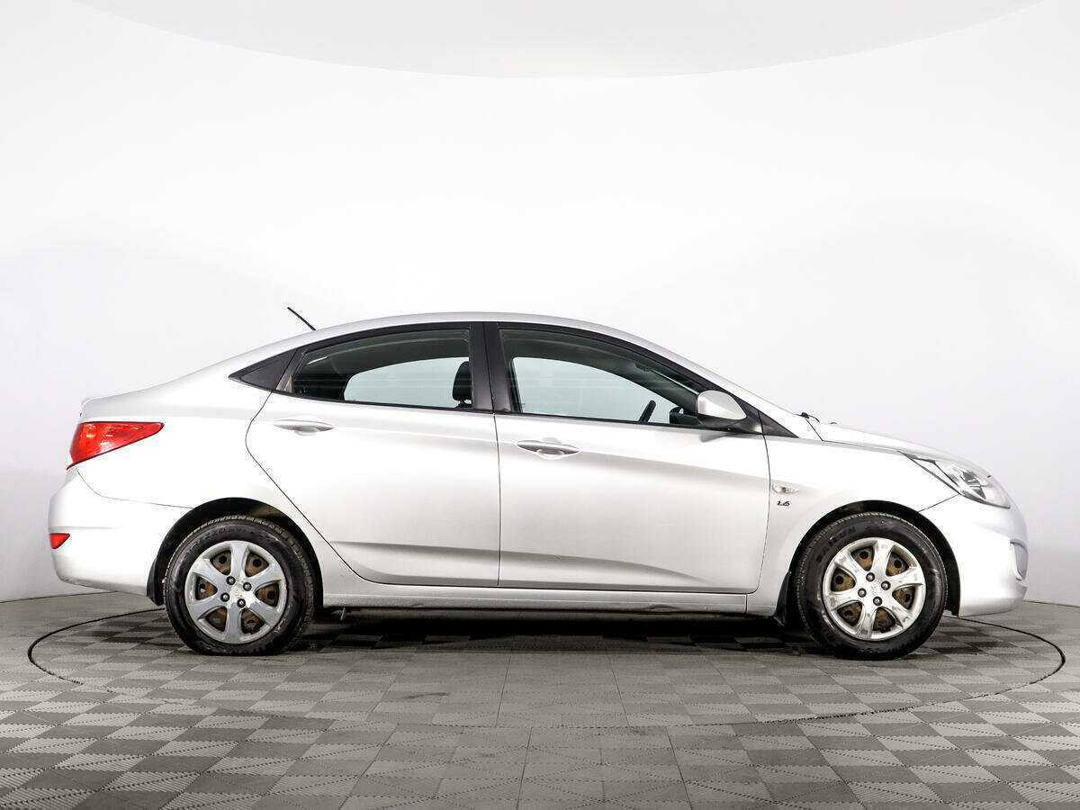 Hyundai Solaris 2013 года с пробегом. Фото: #3